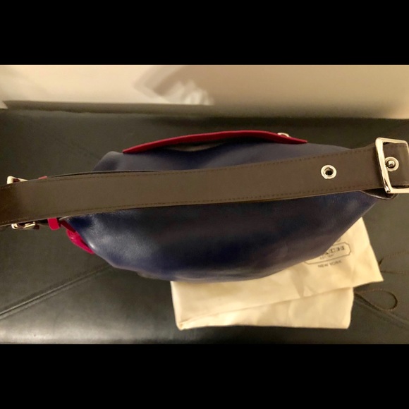 COACH Shoulder Bag - Picture 3 of 9